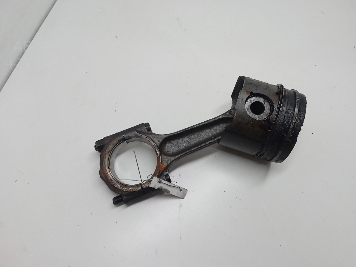 Поршень с шатуном