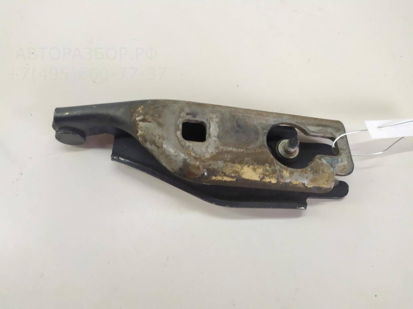 Петля капота правая