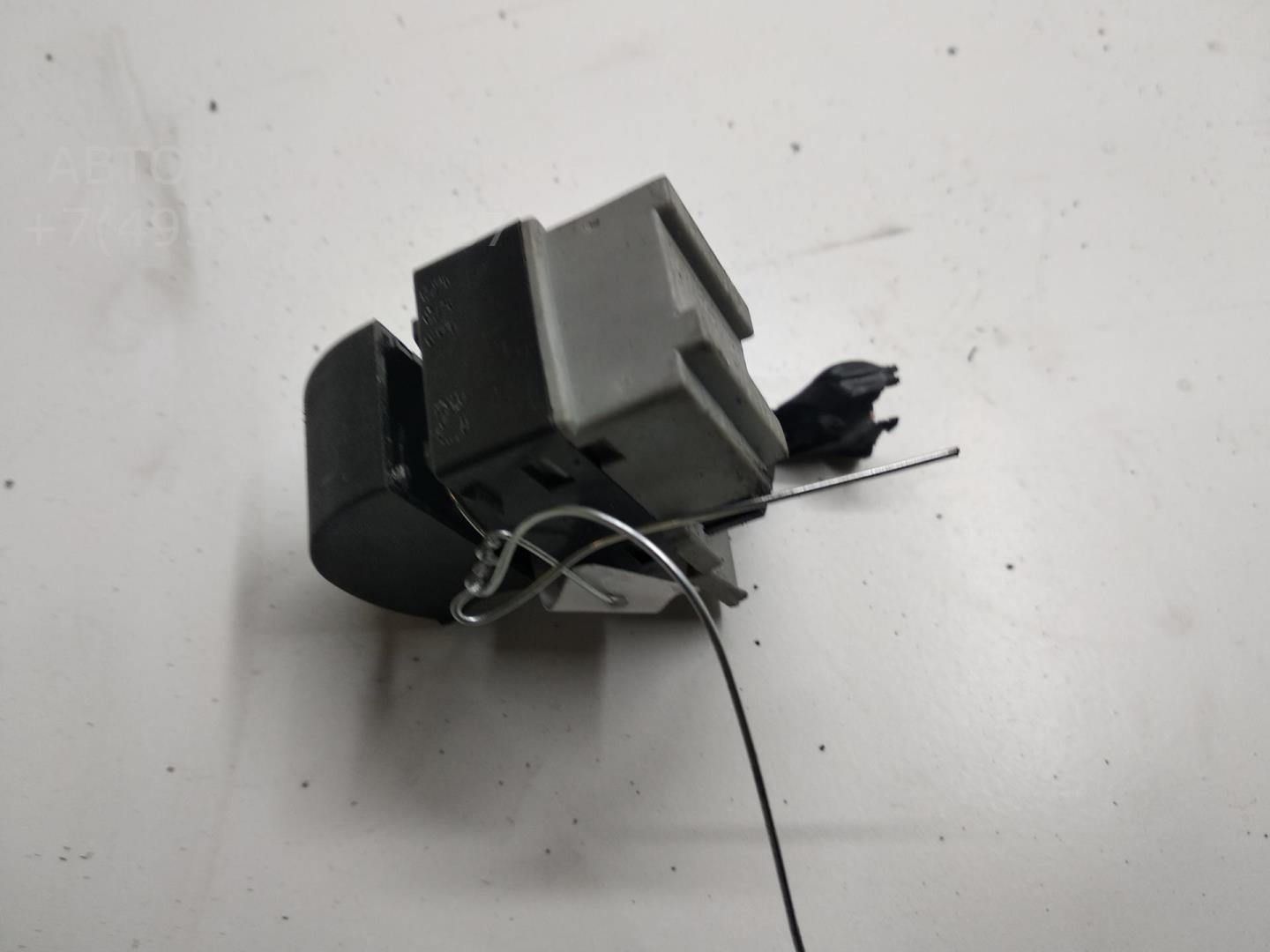 Кнопка стеклоподъемника