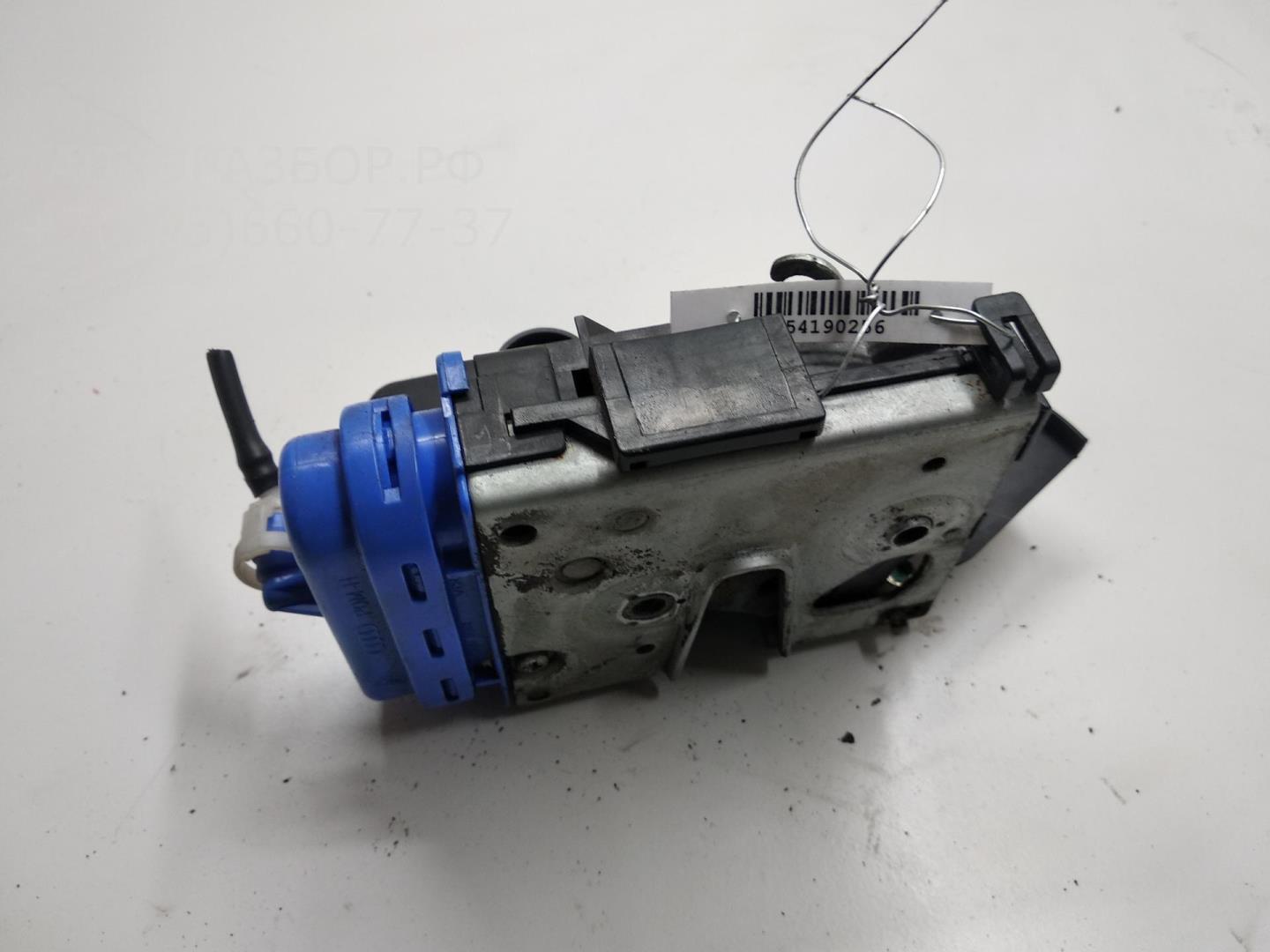 Замок двери задней правой