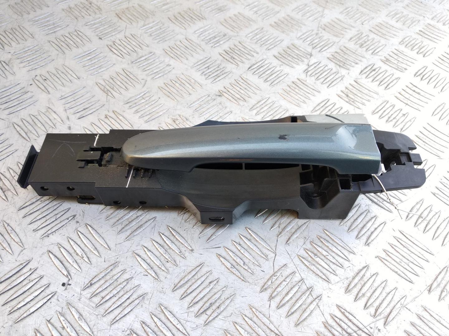 Ручка двери задней наружная левая