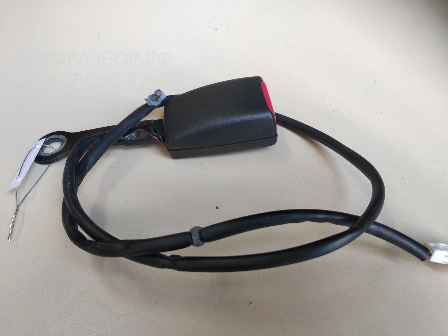 Ответная часть ремня безопасности