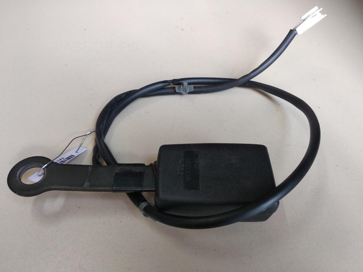 Ответная часть ремня безопасности