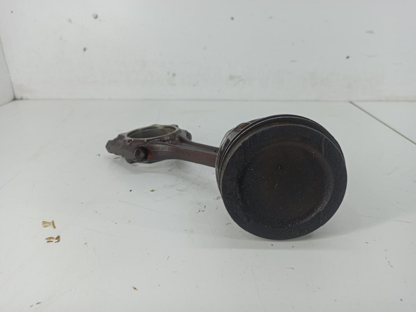 Поршень с шатуном