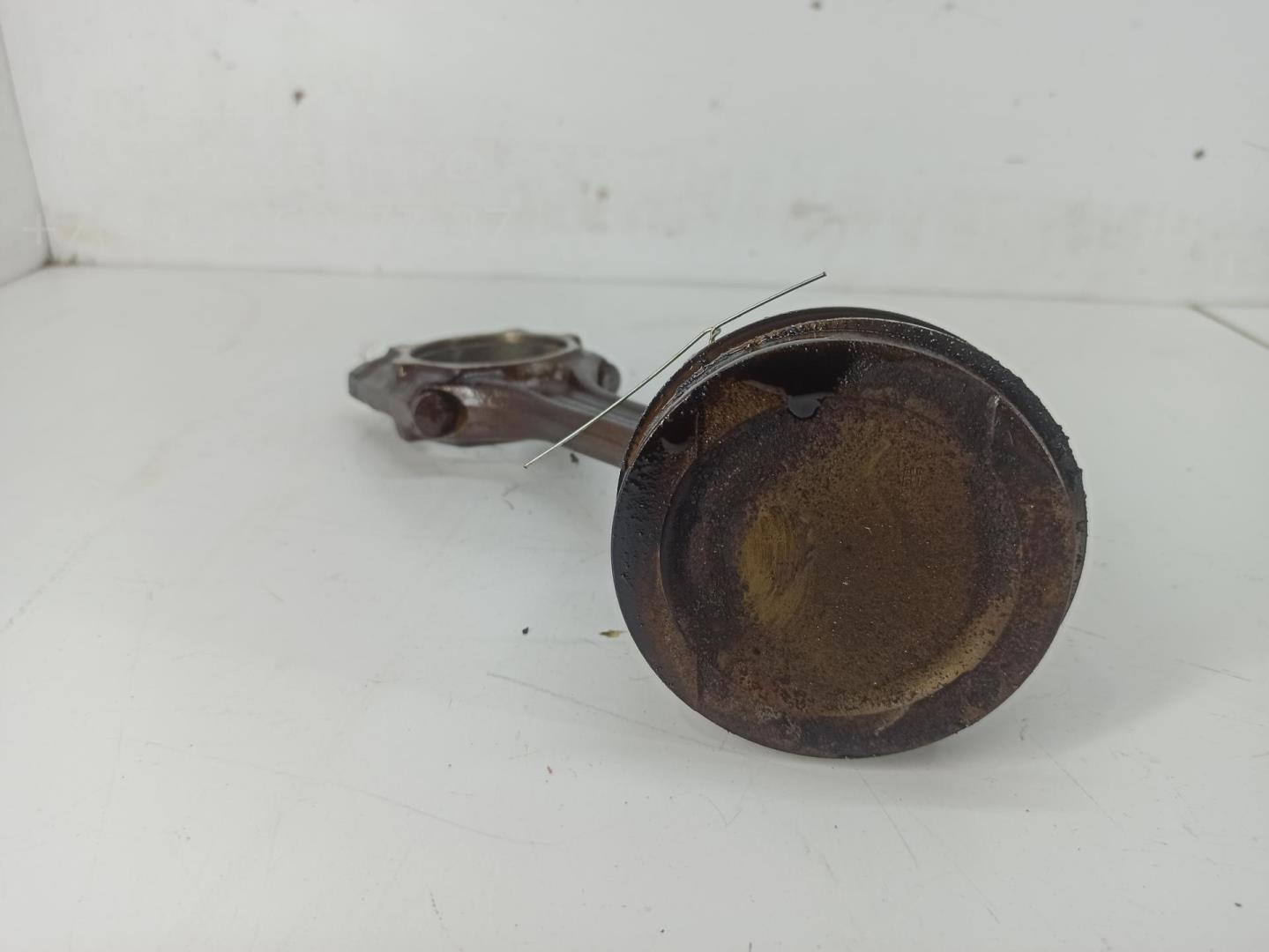 Поршень с шатуном