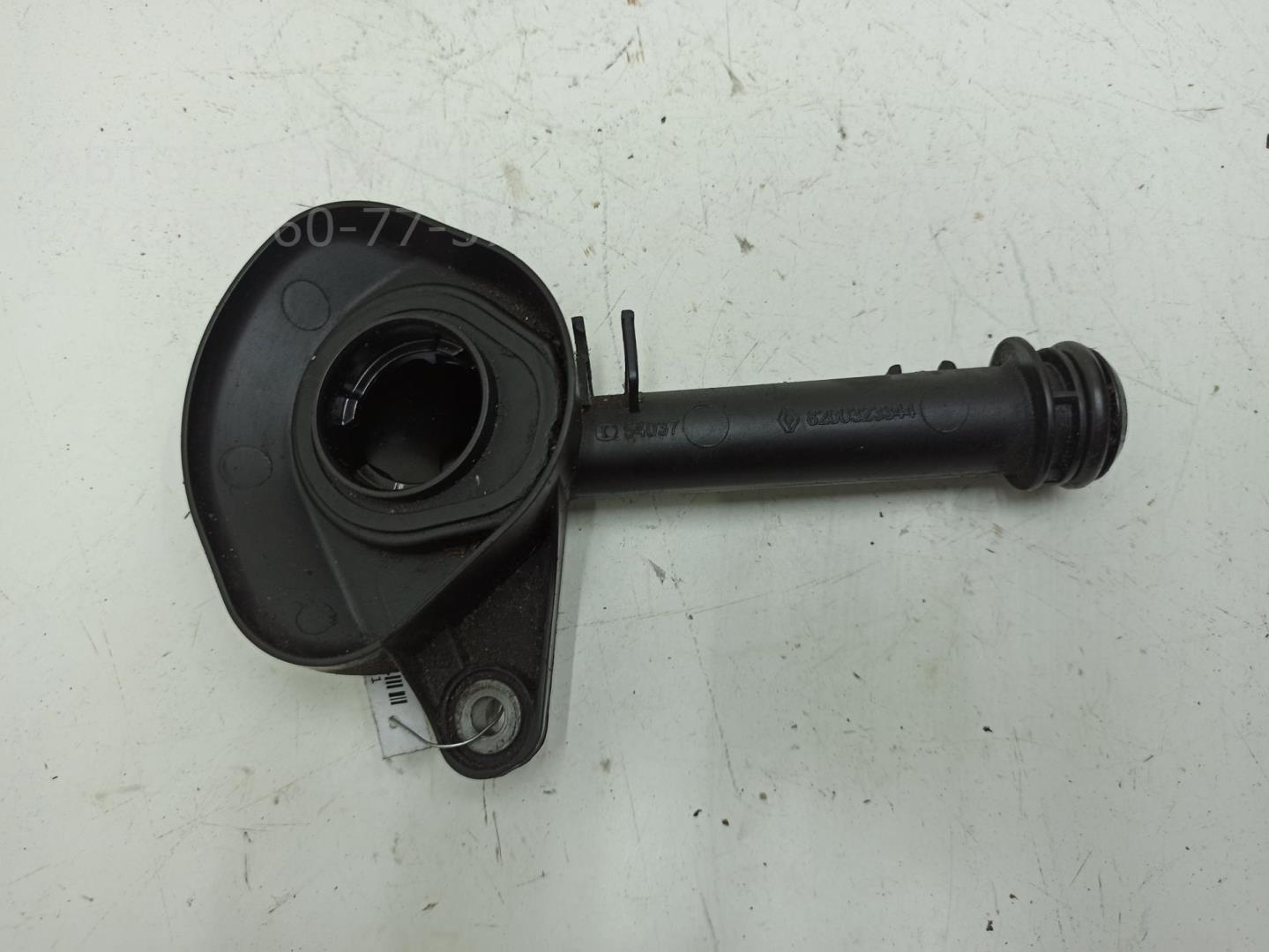 Маслозаливная горловина