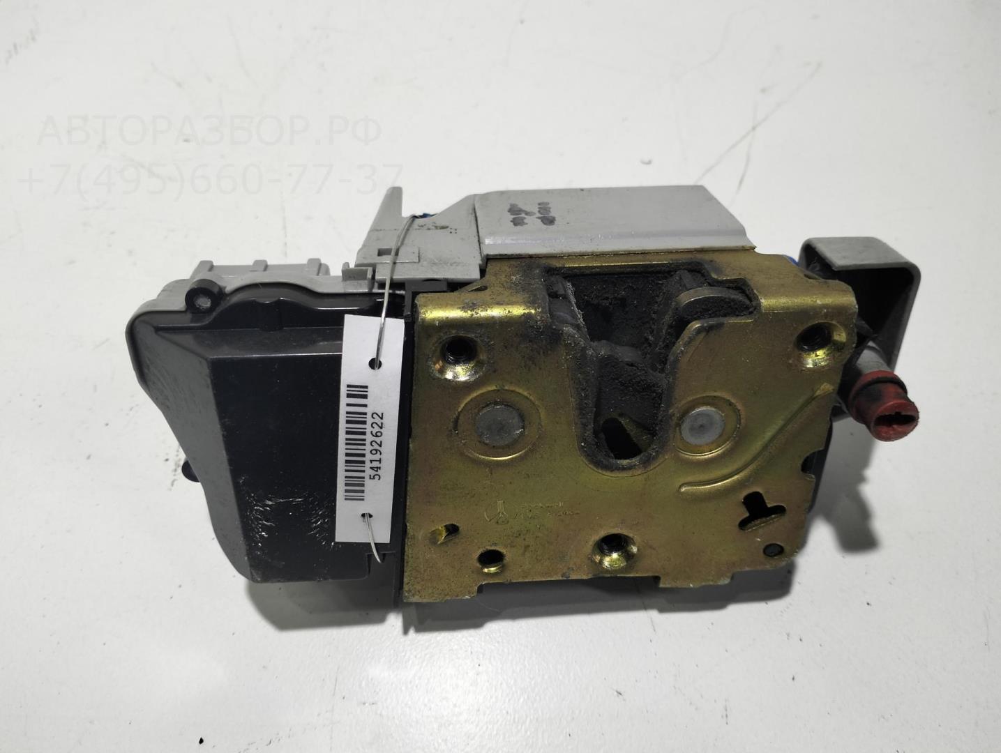 Замок двери задней левой