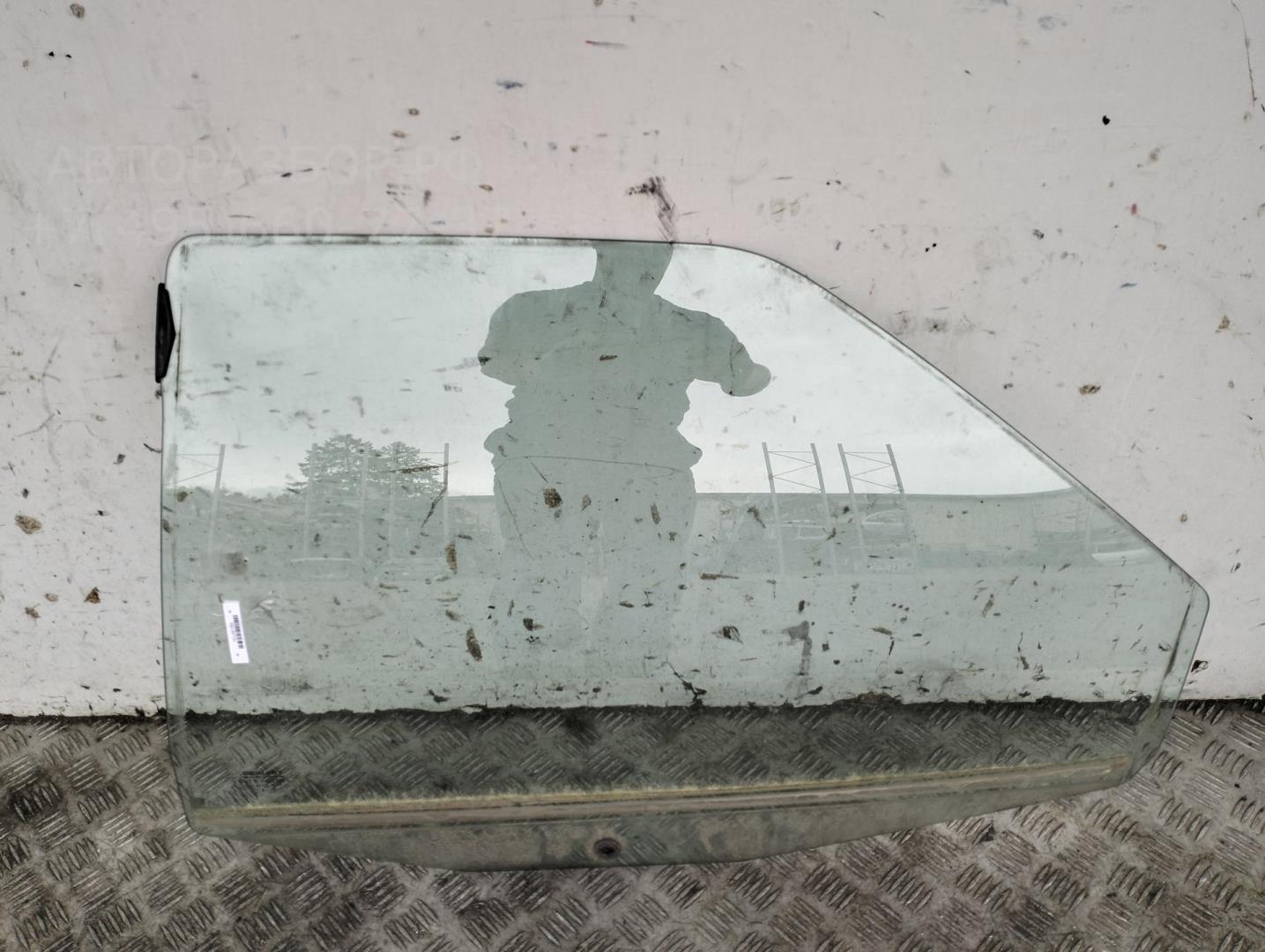 Стекло двери задней левой