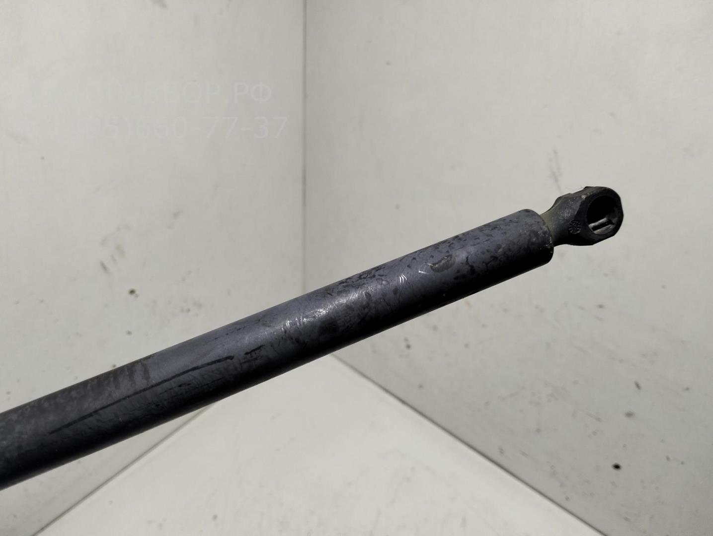 Амортизатор крышки багажника