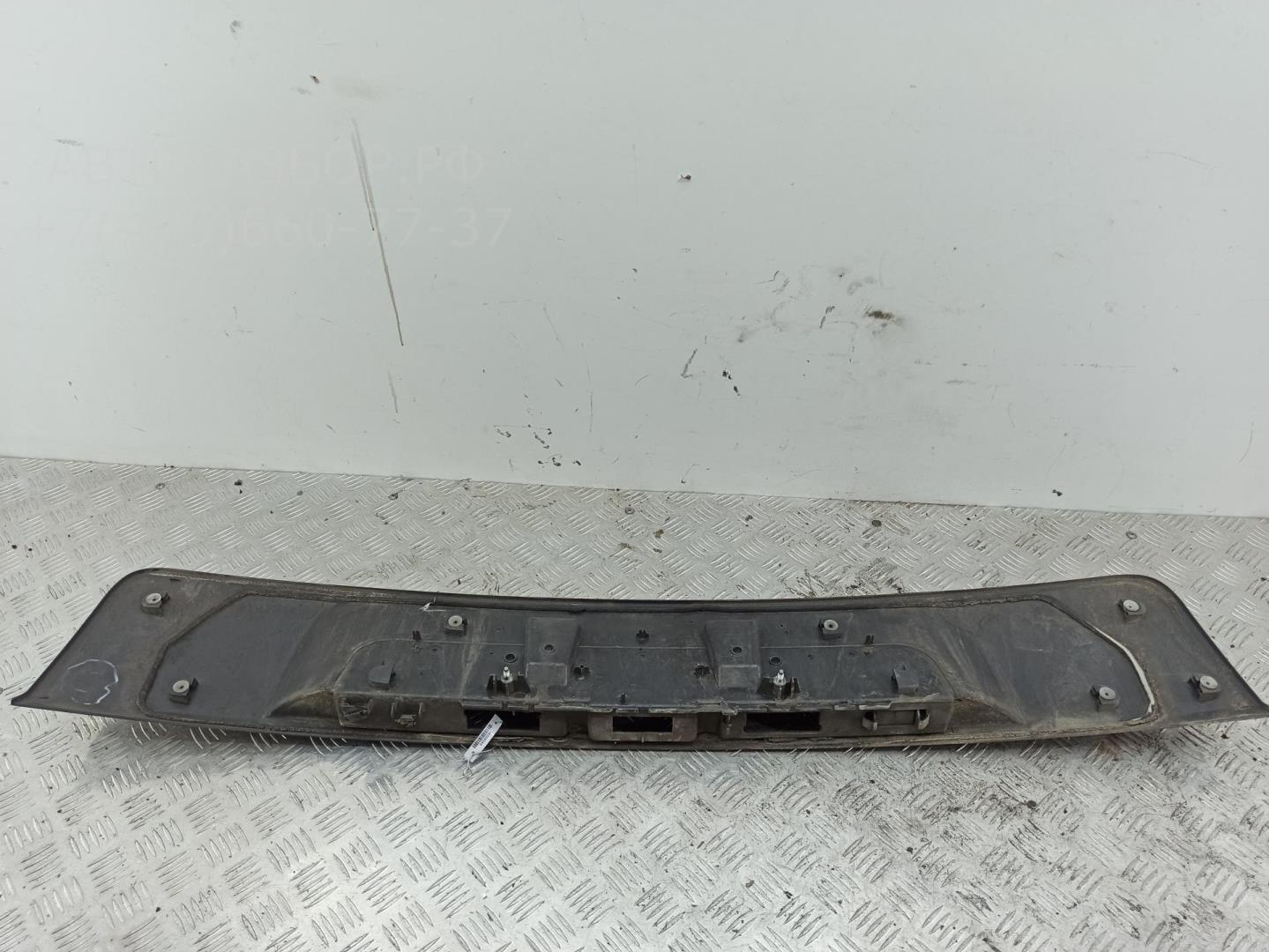 Накладка переднего бампера под номер