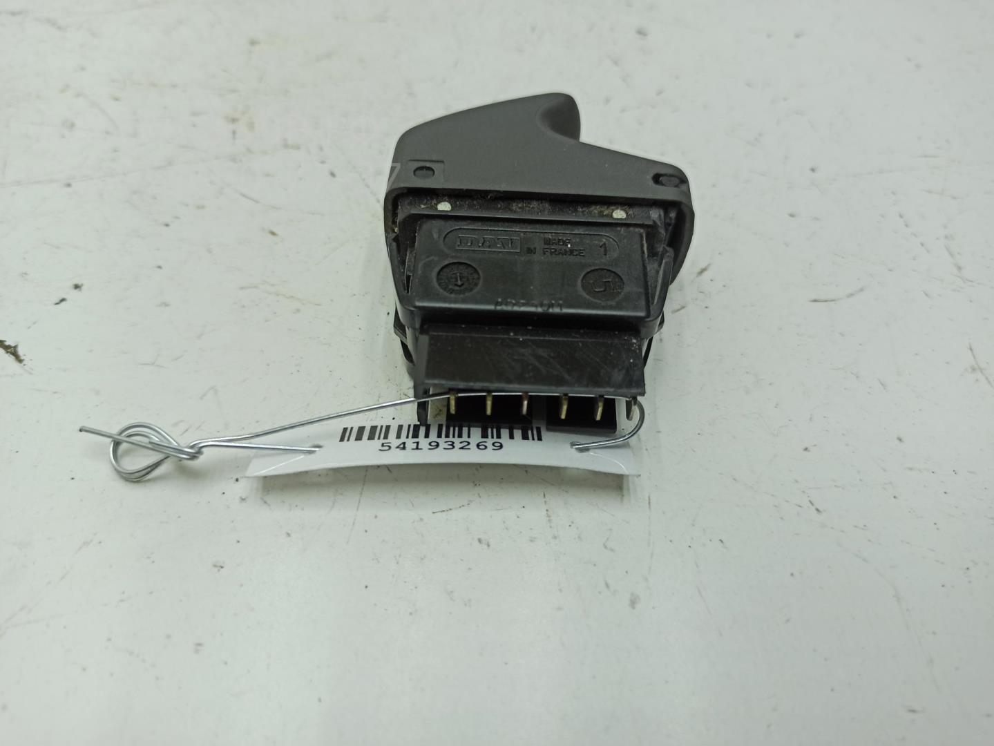 Кнопка стеклоподъемника