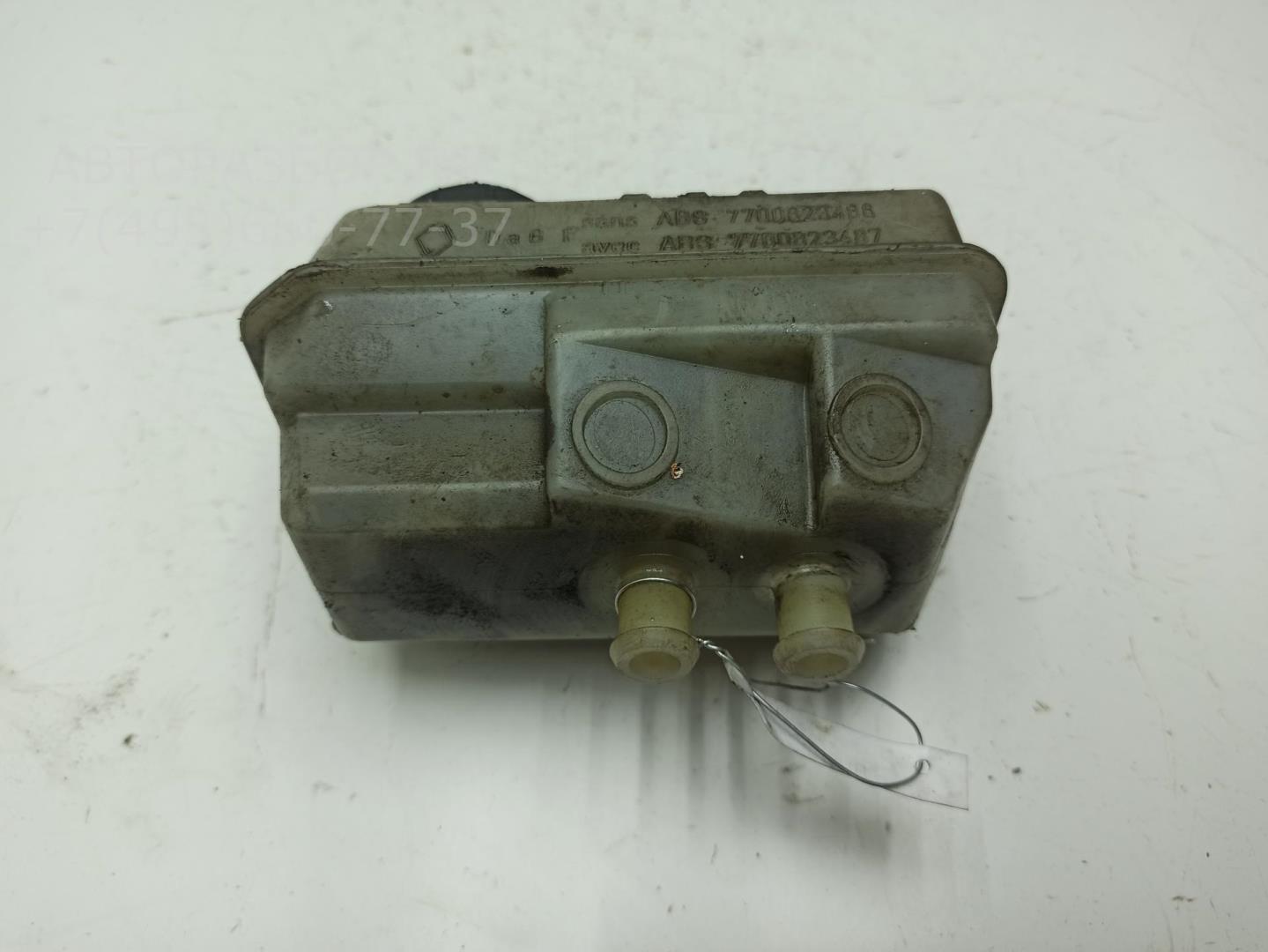 Бачок главного тормозного цилиндра