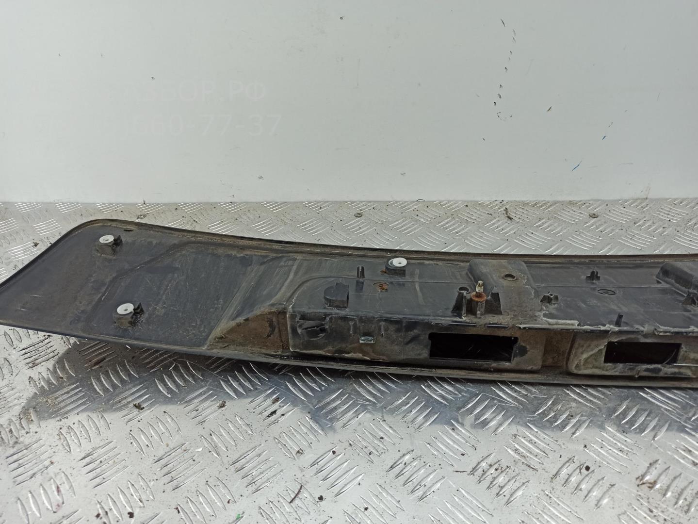 Накладка переднего бампера под номер