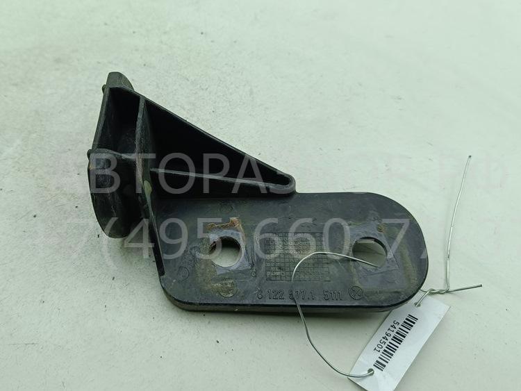 Кронштейн переднего бампера левый