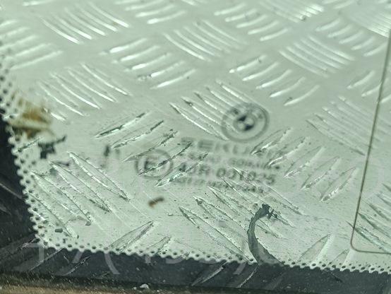 Стекло кузовное глухое левое