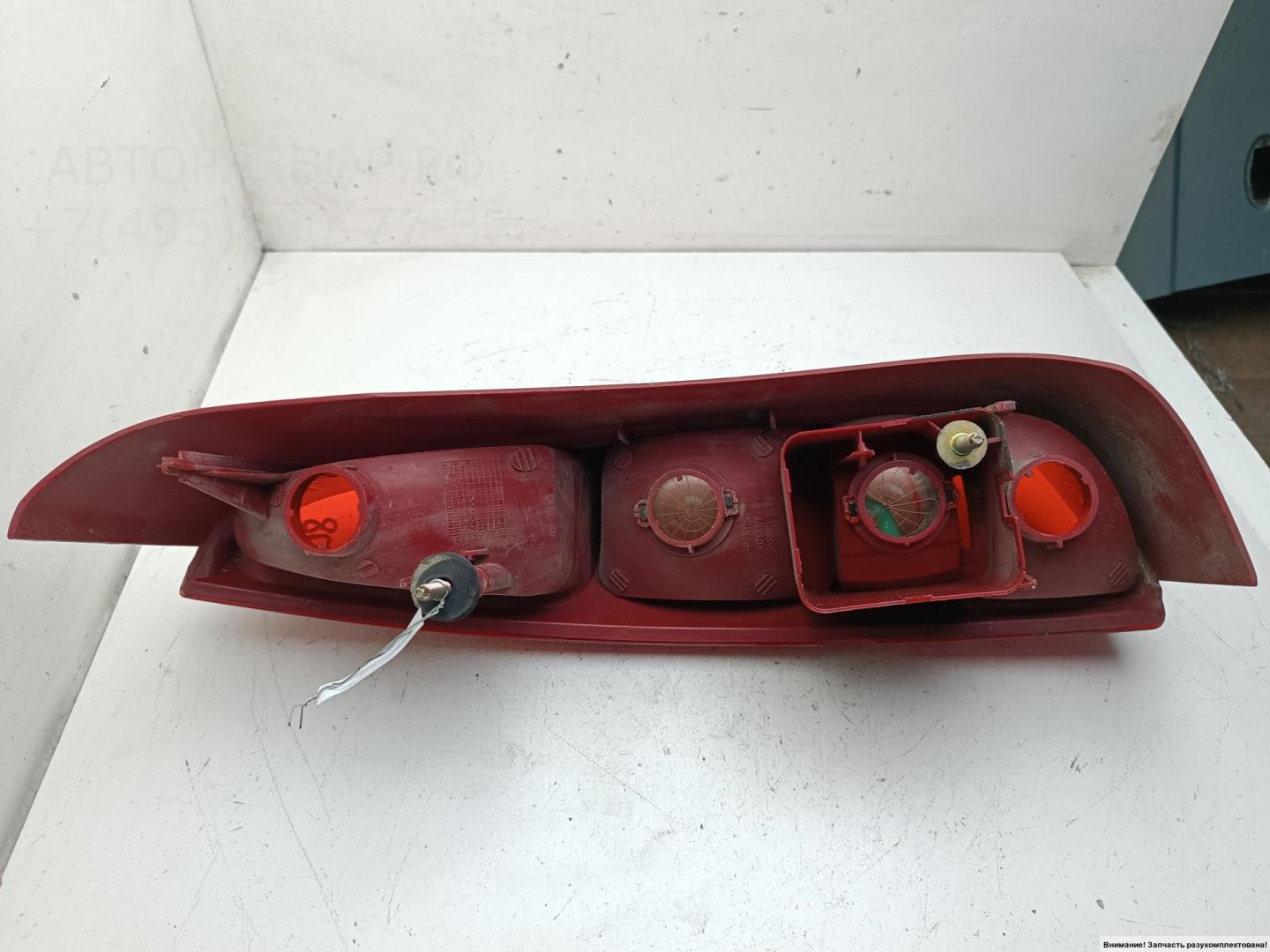 Фонарь задний правый