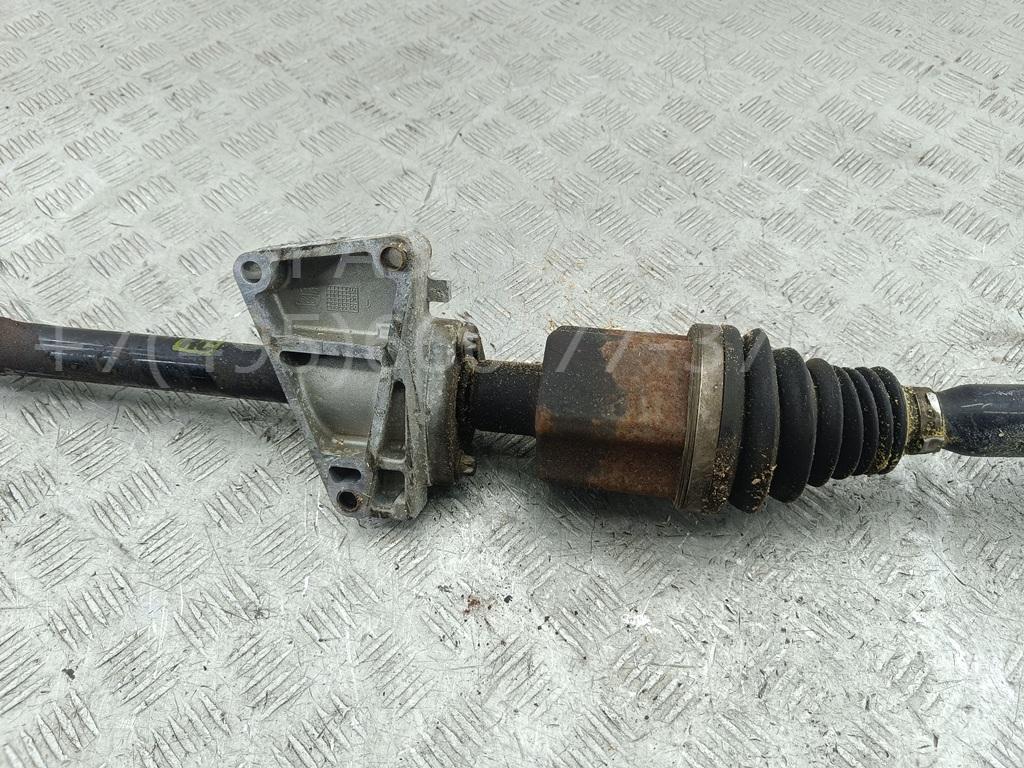 Полуось передняя правая