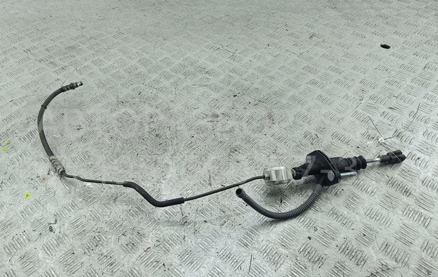 Цилиндр сцепления главный