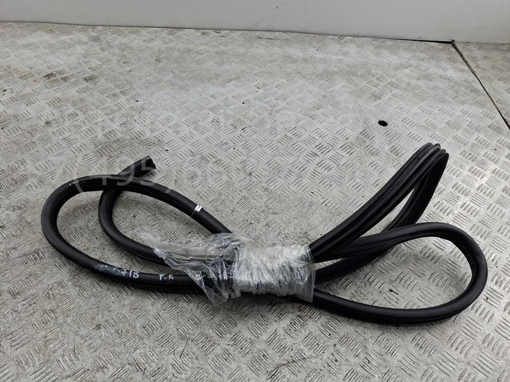 Уплотнитель двери