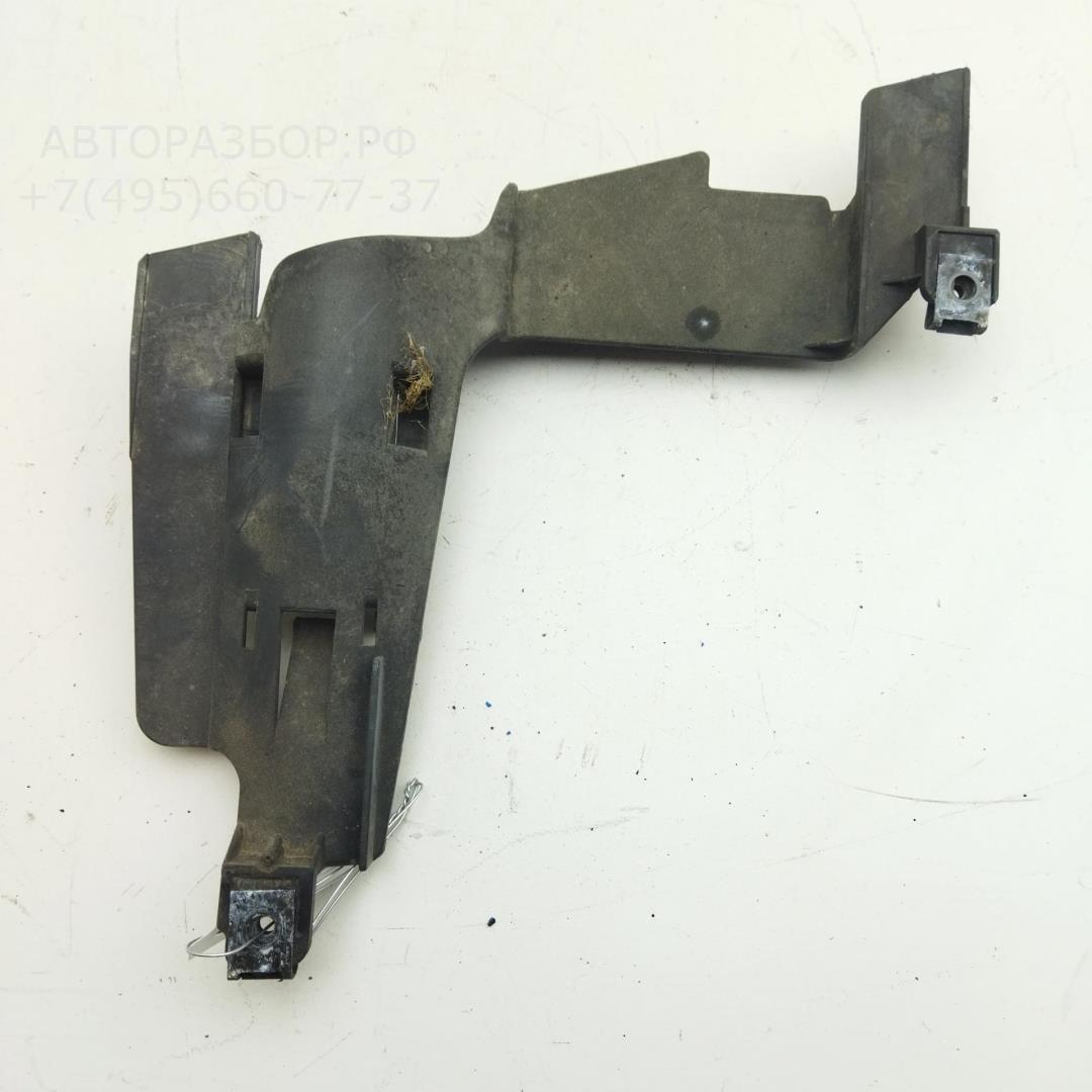 Крепеж фары