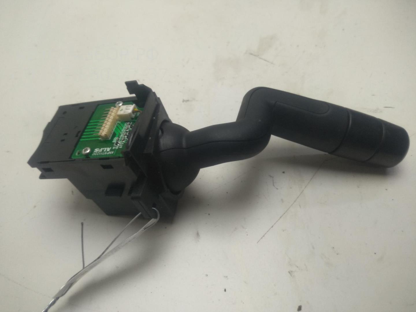 Переключатель поворотов подрулевой