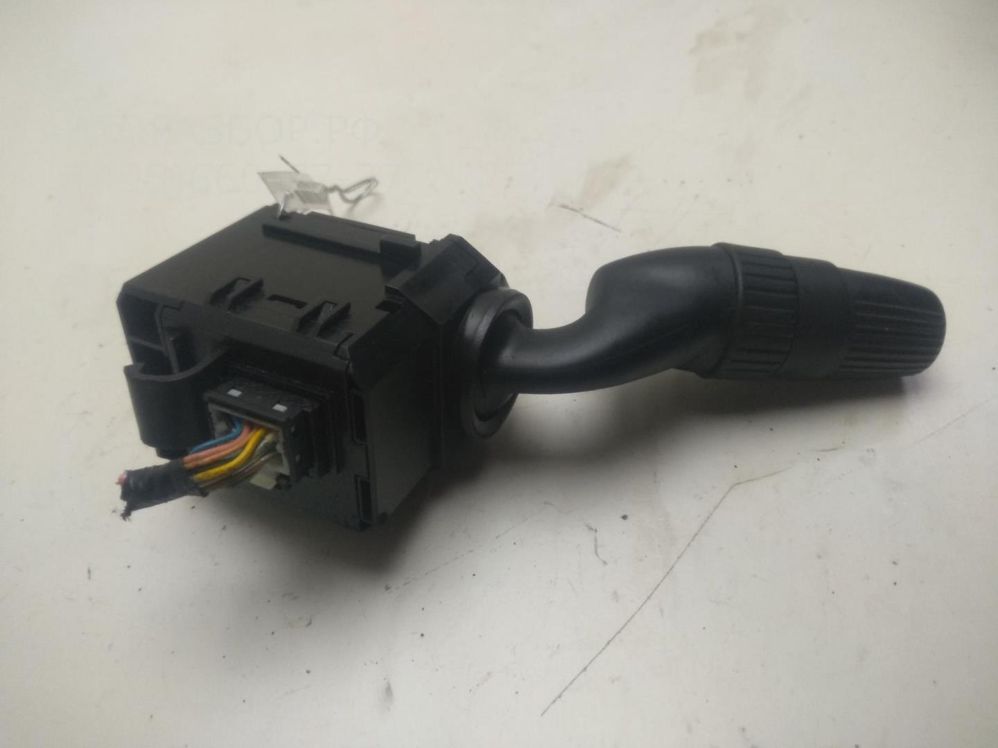 Переключатель поворотов подрулевой