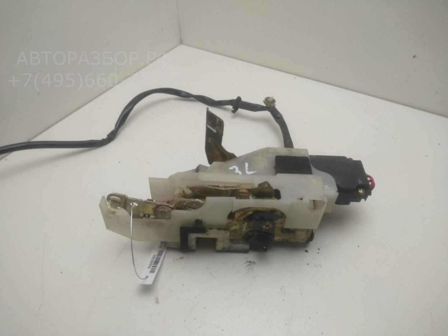 Замок двери задней левой