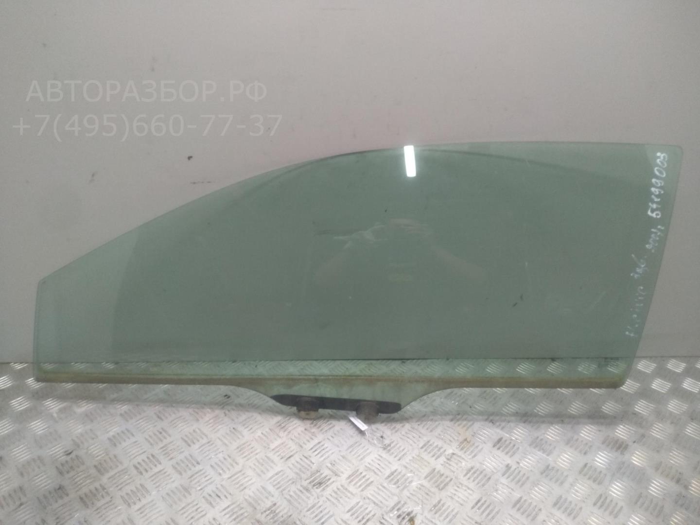 Стекло двери передней левой