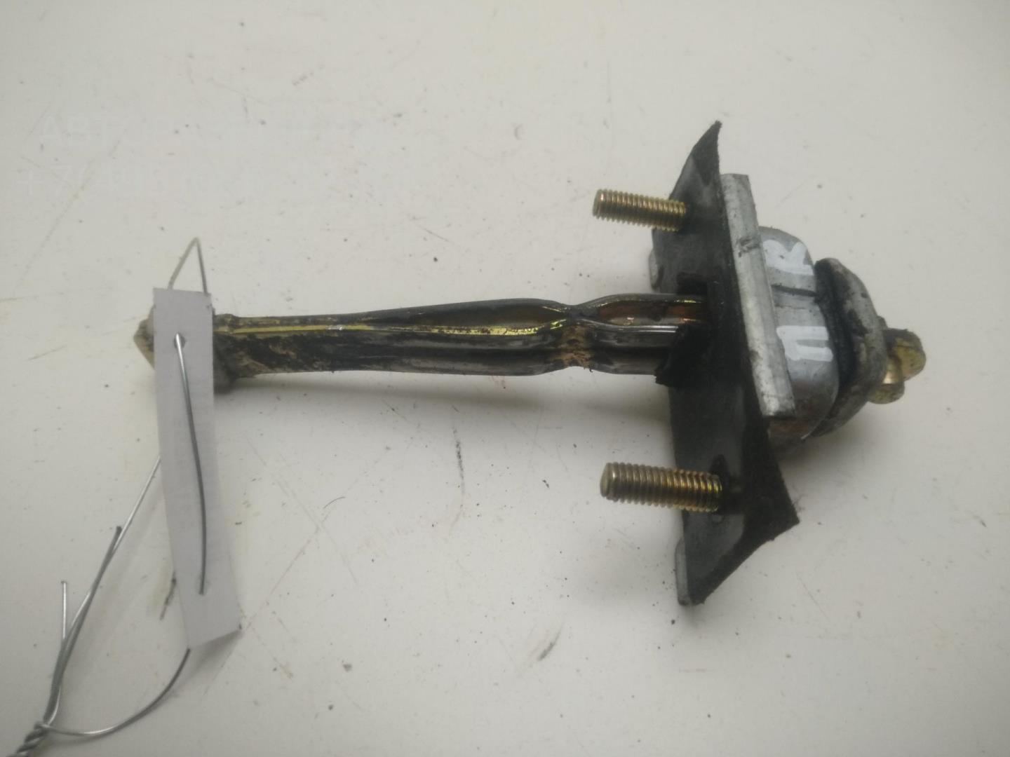 Ограничитель двери