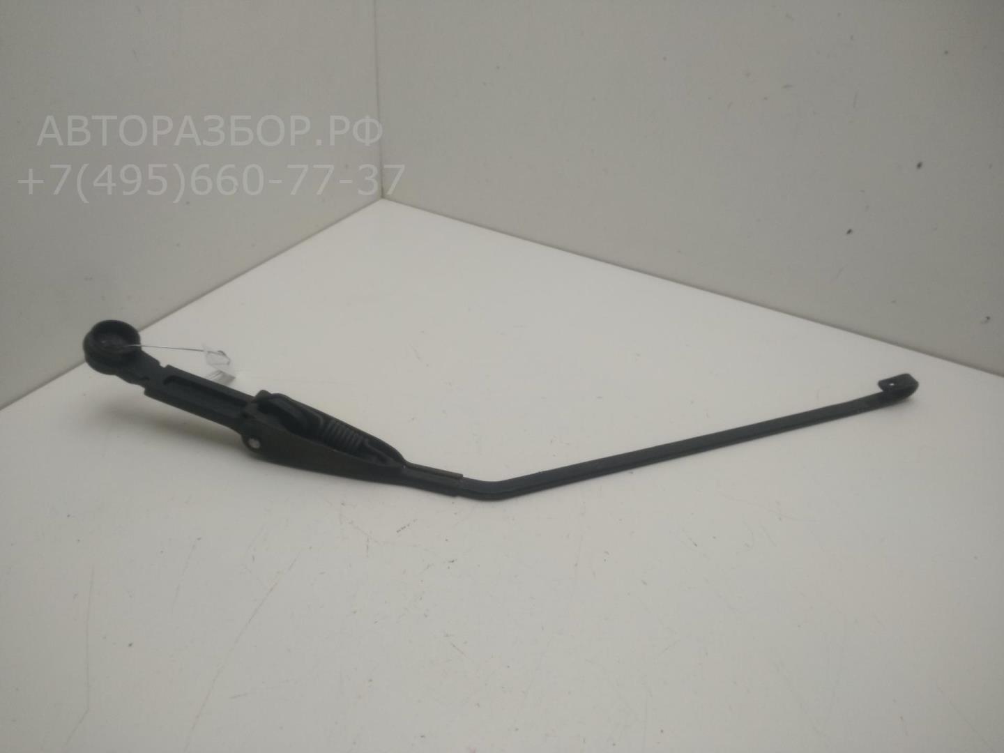 Поводок стеклоочистителя заднего