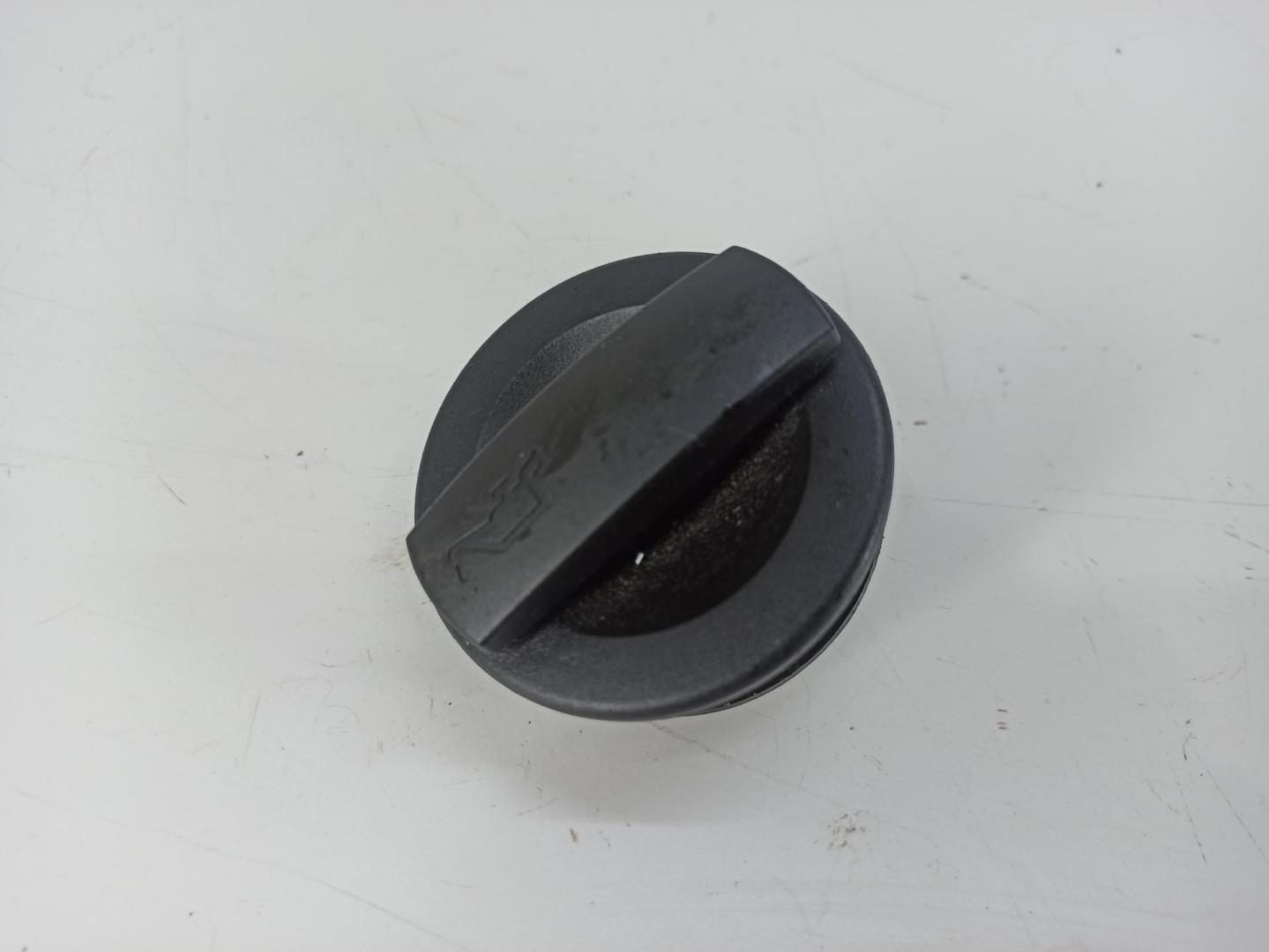 Крышка маслозаливной горловины