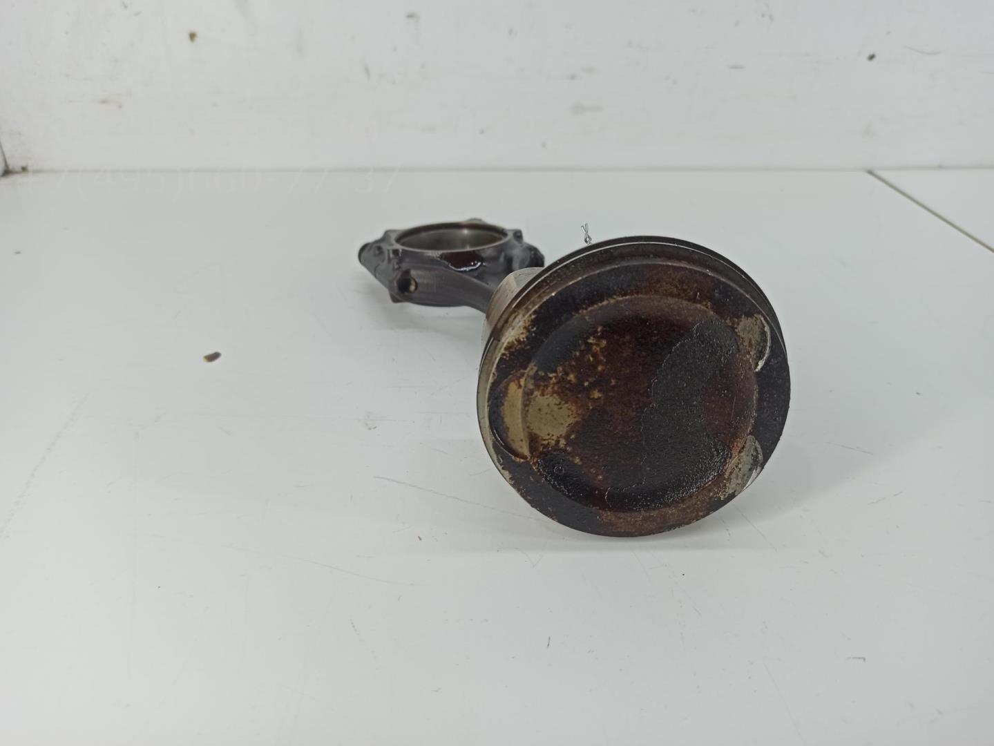 Поршень с шатуном