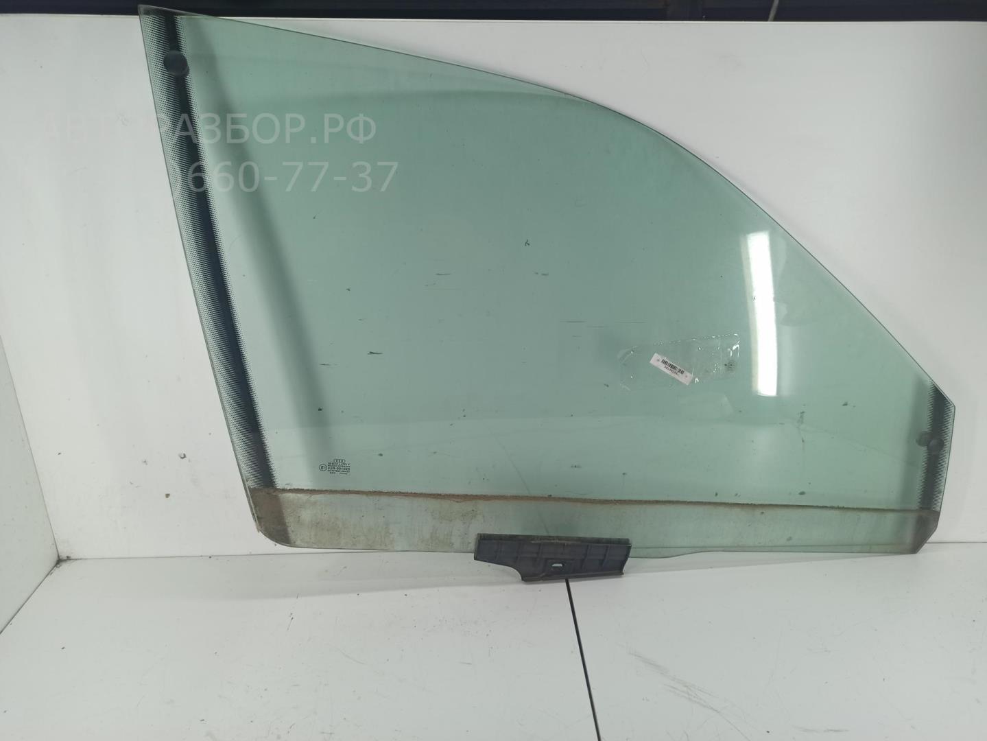 Стекло двери передней правой