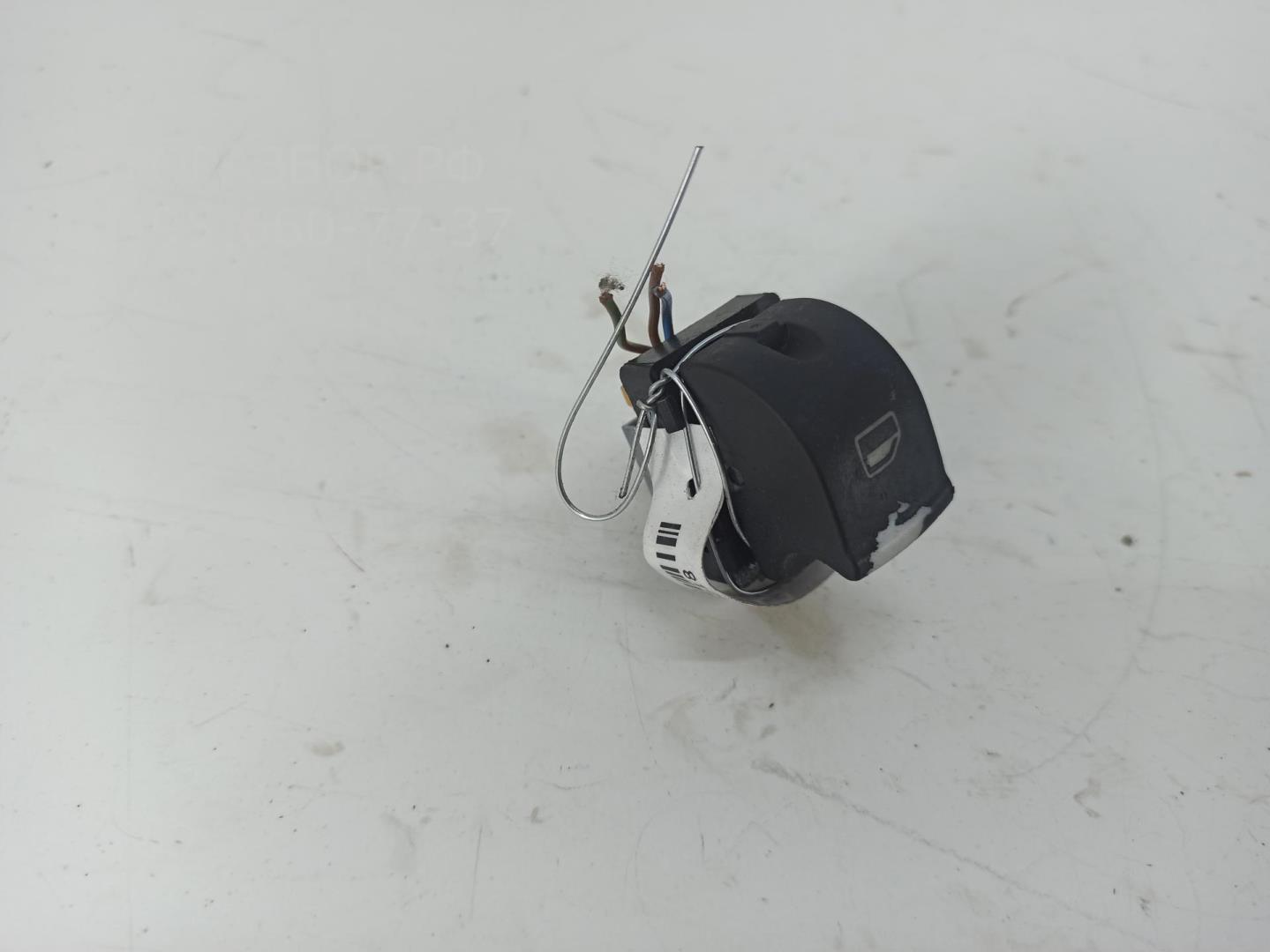 Кнопка стеклоподъемника