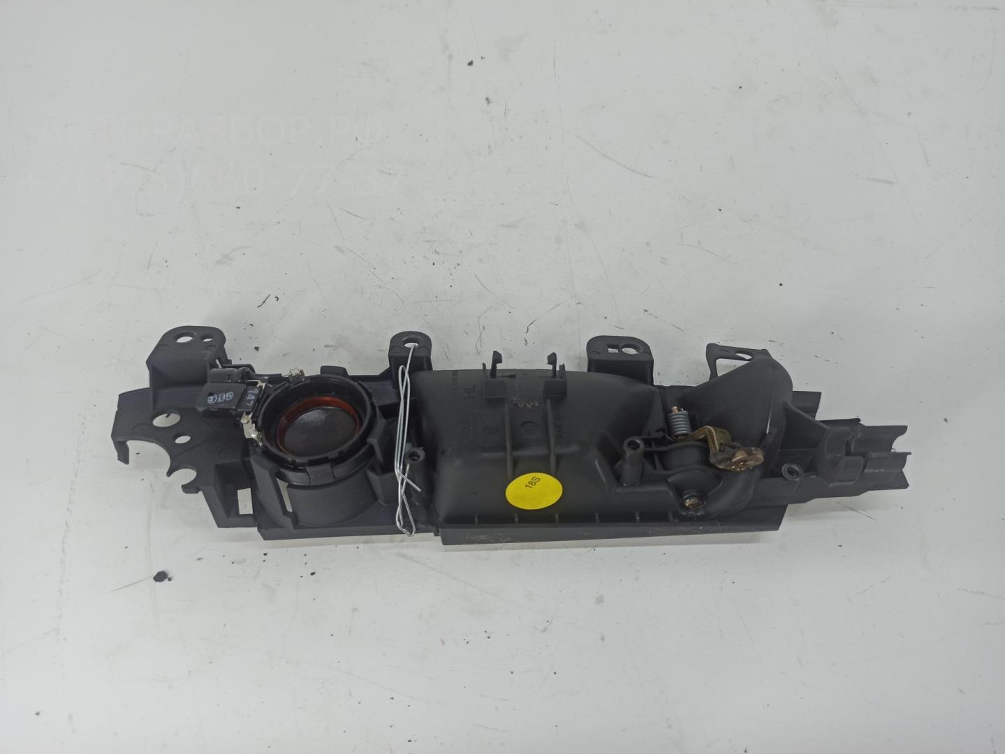 Ручка двери задней внутренняя левая