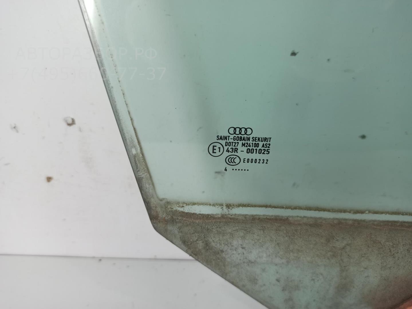 Стекло двери передней правой