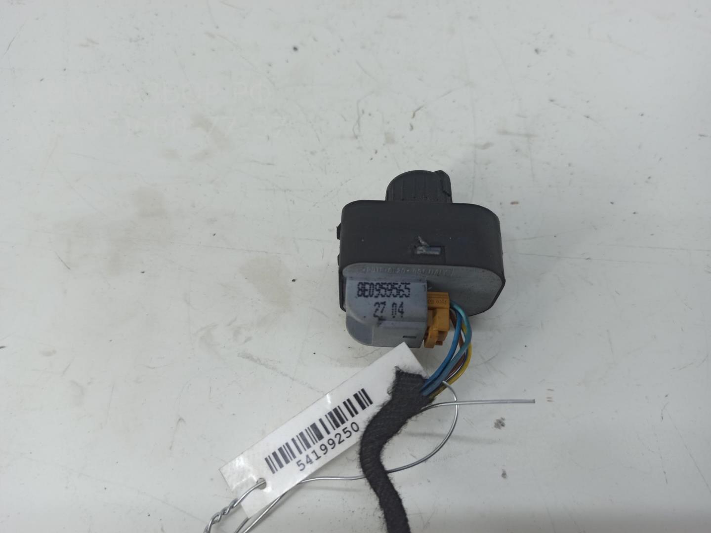 Кнопка регулировки зеркала