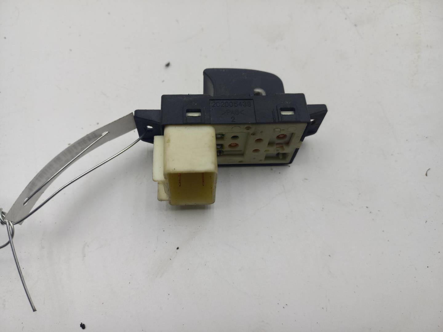 Кнопка стеклоподъемника