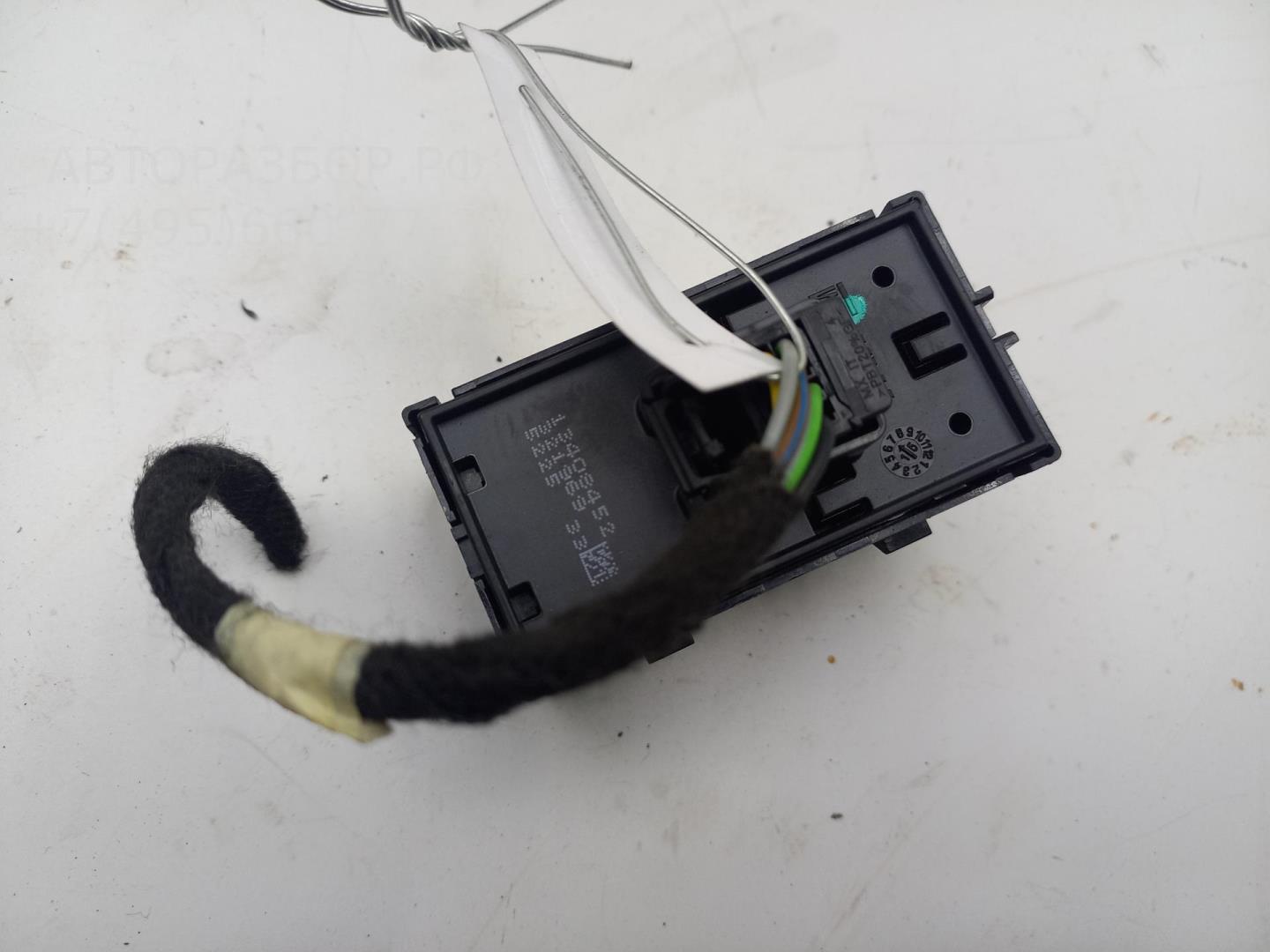 Кнопка стеклоподъемника