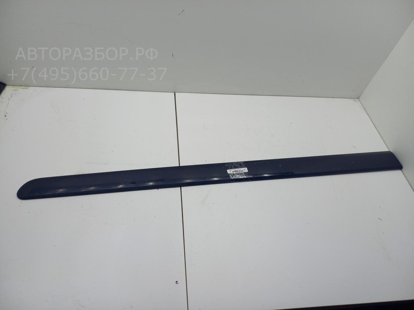 Молдинг двери передней левой