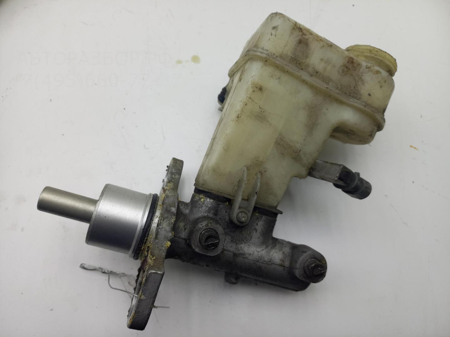 Цилиндр тормозной главный