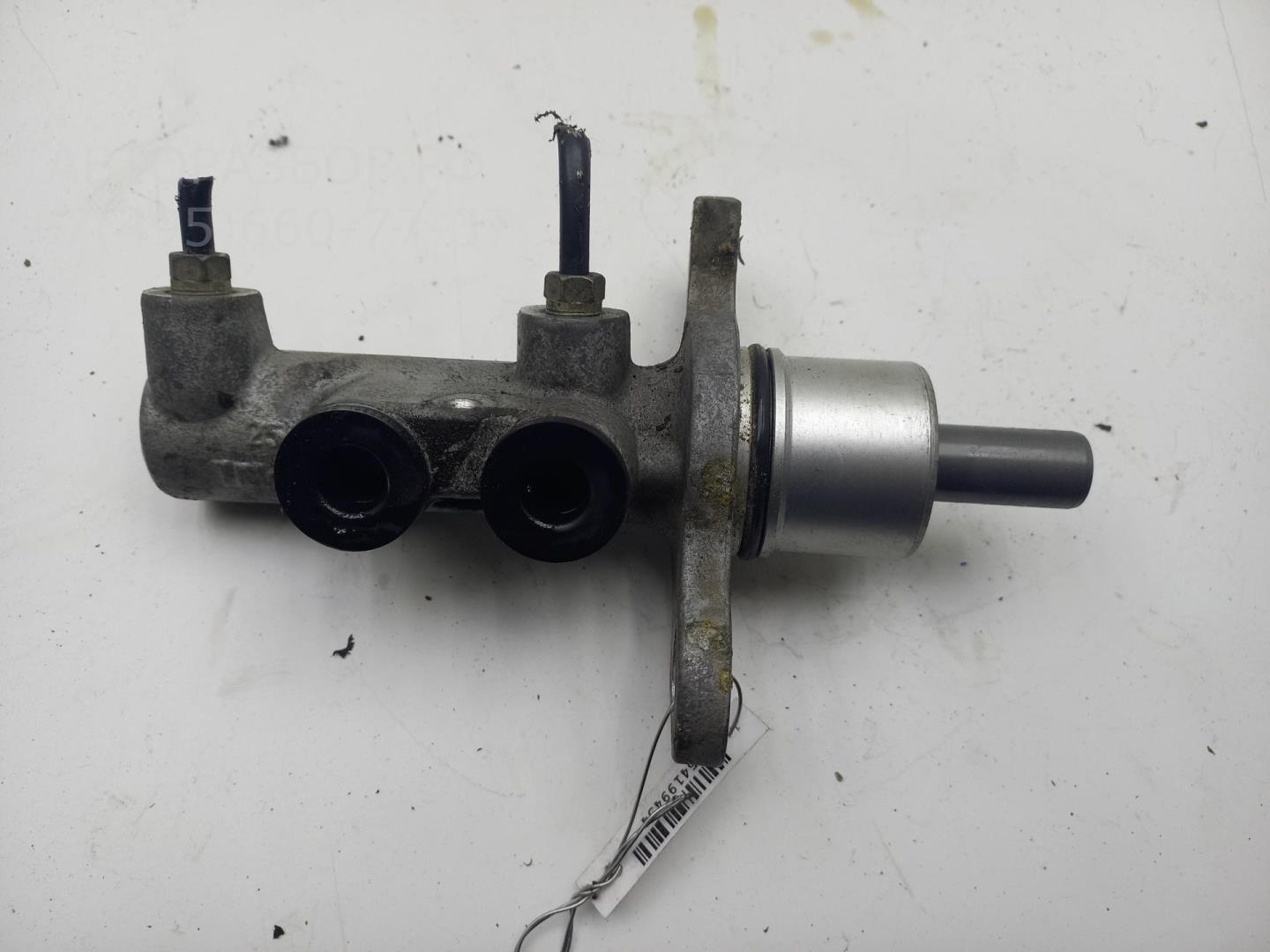 Цилиндр тормозной главный