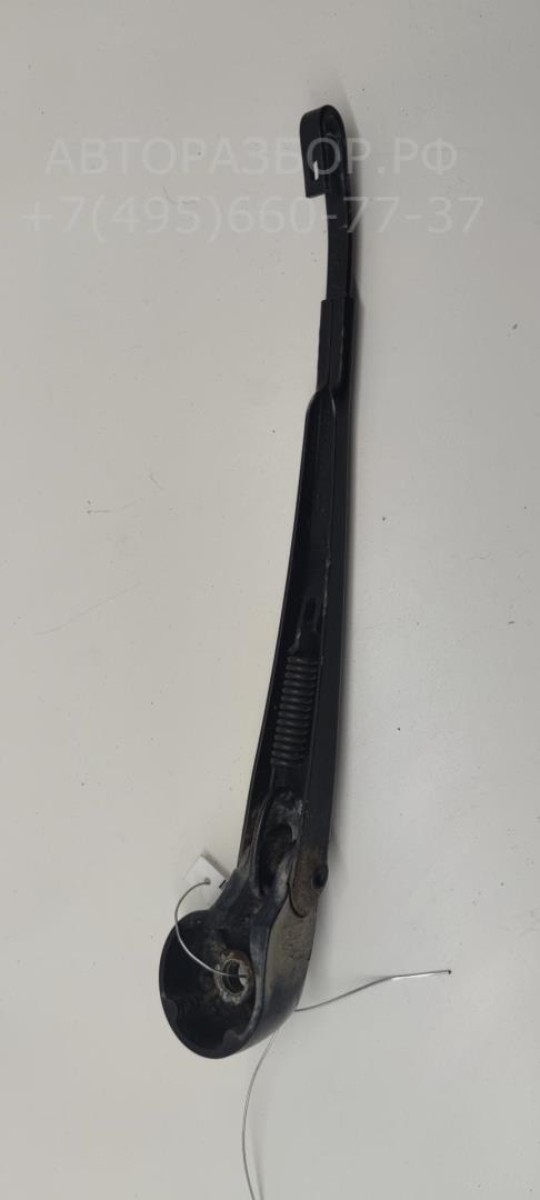 Поводок стеклоочистителя заднего