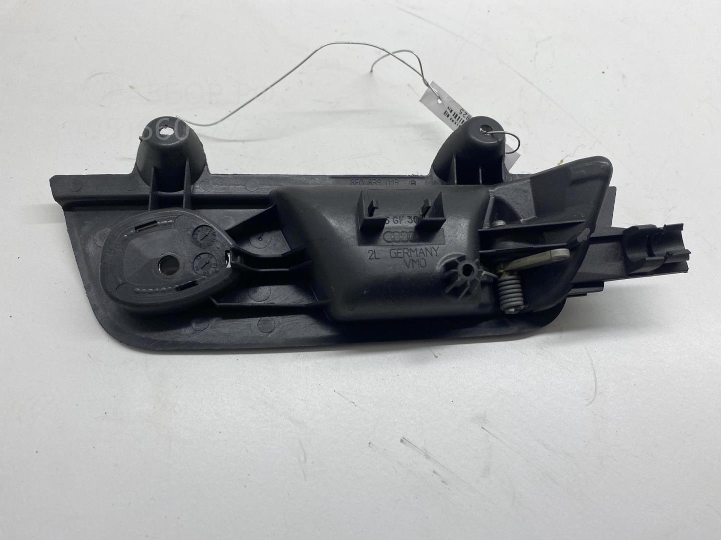 Ручка двери задней внутренняя левая