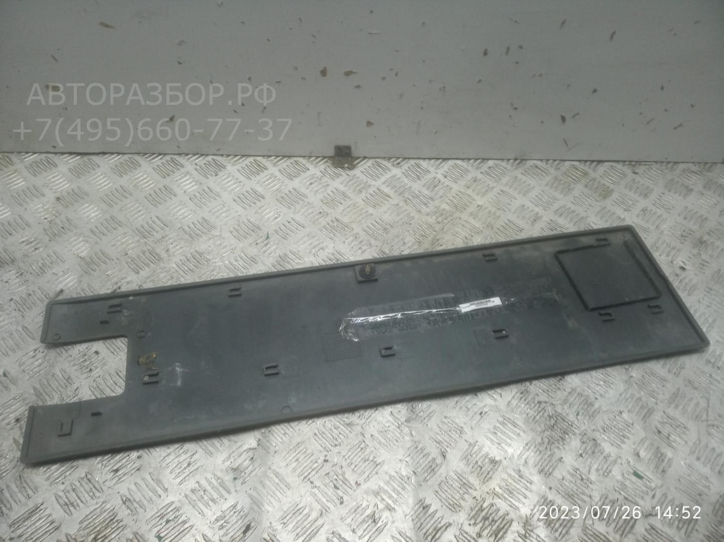 Накладка двери задней правой