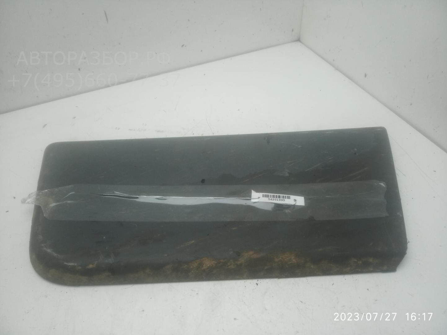 Молдинг двери передней левой