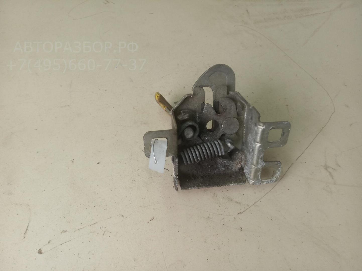 Замок капота