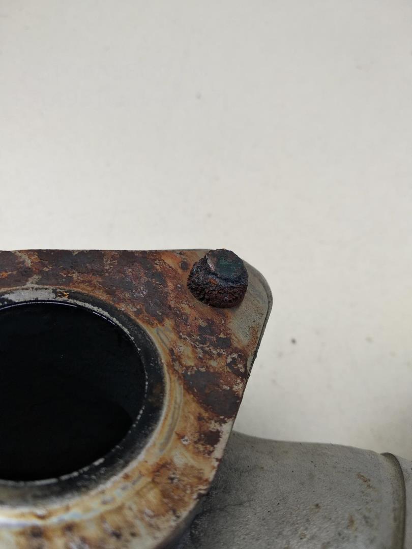 Тройник вентиляции картерных газов