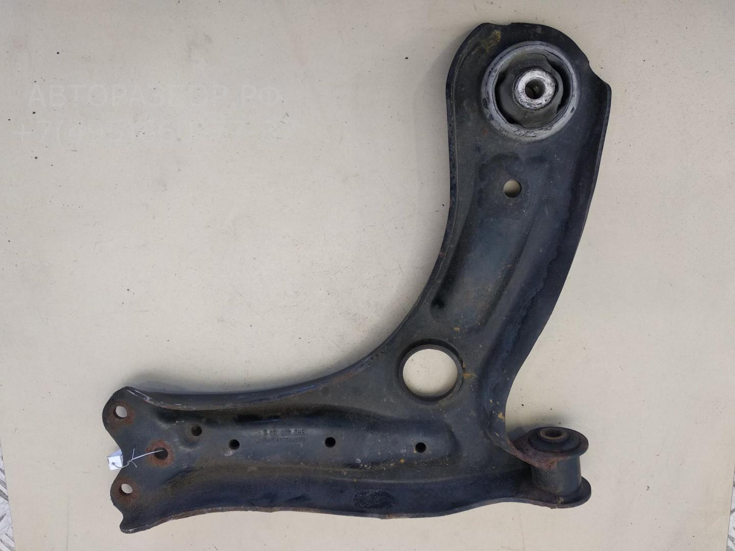Рычаг передний левый