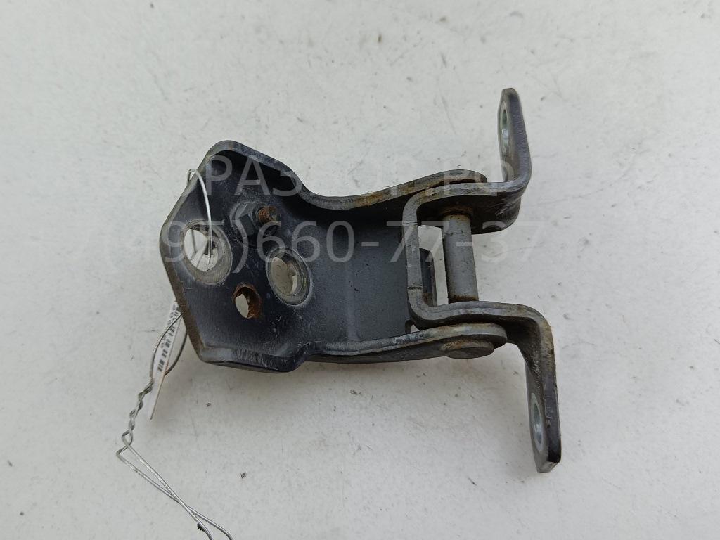 Петля двери